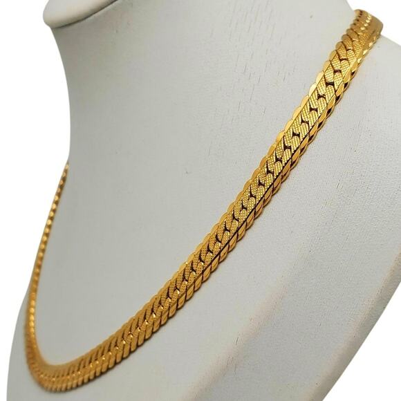 Vintage Monet Gold Tone Herringbone Chain Necklace Designer Signed Retro 1980s - Picture 1 of 8